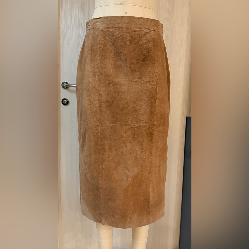 Chic Tan Pencil Skirt
